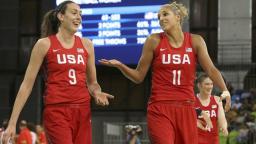 Elena Delle Donne alley oop Breanna Stewart