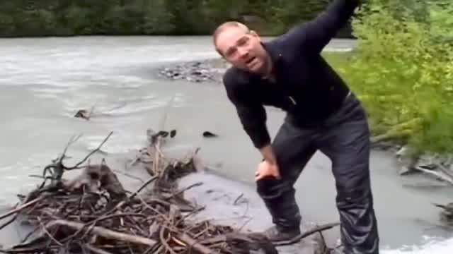 Survivorman - Canadian Rockies (2/2)