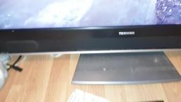 Look at a Toshiba 37WLT66-37 Inch Widescreen Pictureframe HD Ready LCD TV