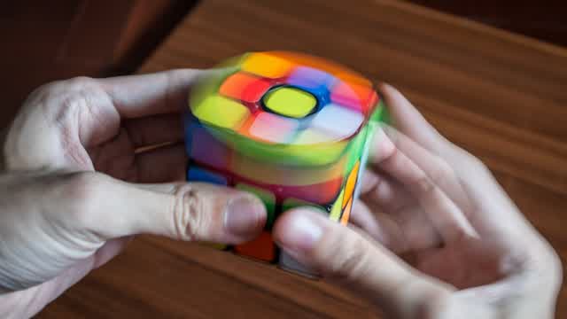 How To Solve a Rubik's Cube in 10 Seconds