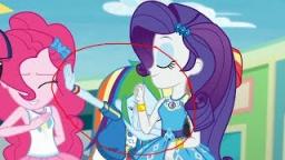 Did Rainbow Dash just dab?