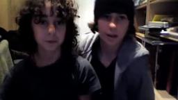 Nat & Alex Wolff - Scoffing-