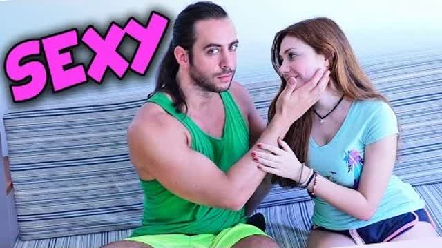 Un juego de mesa SEXY con una chica muy sexy