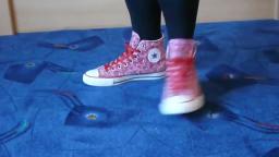 Jana shows her Converse All Star Chucks hi red pink with hearts