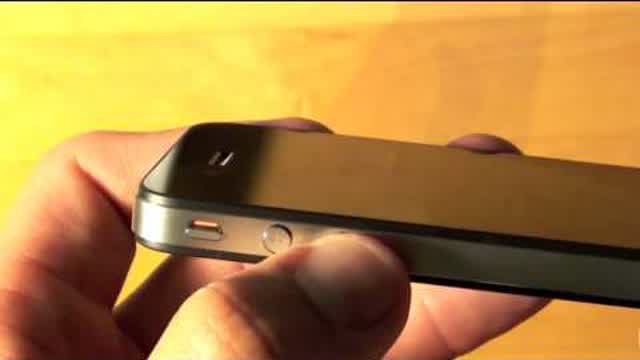 Apple iPhone 4_ Unboxing & Activation