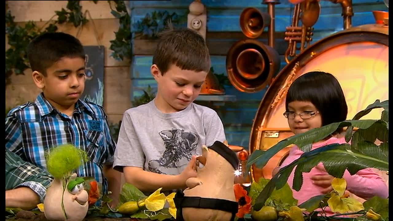 EL Jardín del Señor Bloom S1.E3 - Nabo Gigante (Español Latino)