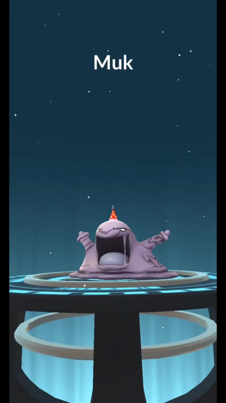 Pokémon GO-Evolving Party Hat Grimer