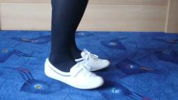 Jana shows her Adidas Concord Round Ballerinas white snake, shiny white and blue