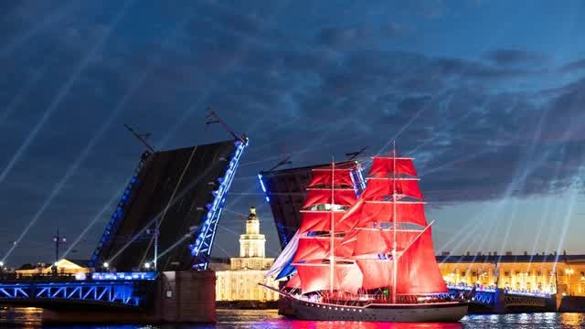 The first breeding of bridges in St. Petersburg.