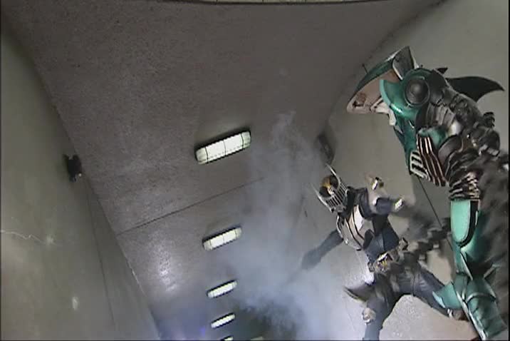 Kamen Rider Los Caballeros Dragon 08 (LATINO)