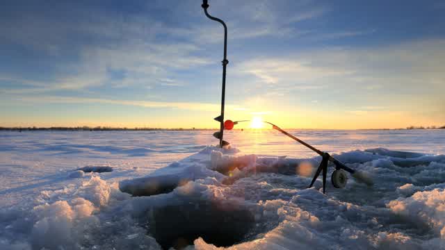 Episodes of Russian fishing.